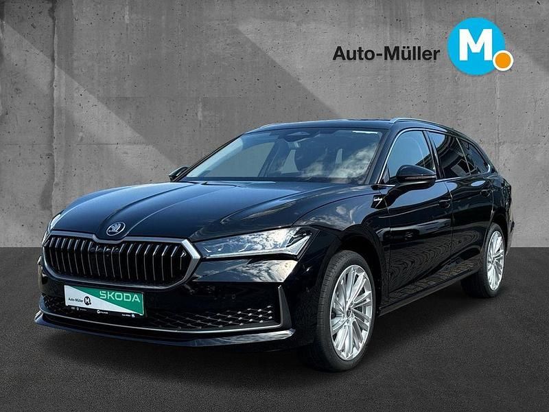 Schwarz Gebraucht 2024 Skoda Superb LAURIN & KLEMENT Kombi | 45.980 € - Bild 1/4