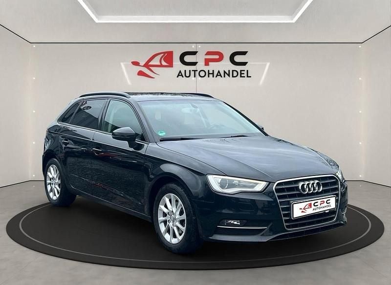 Gebraucht Audi A3 Attraction 110 PS (80 kW) 2015 Schwarz Limousine