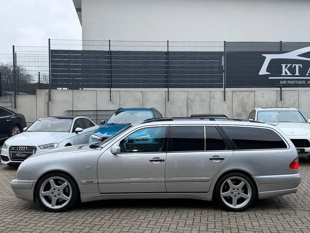 Gebraucht Mercedes E55 AMG AMG 354 PS (260 kW) 2000 Silber Limousine