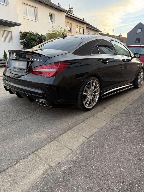 Gebraucht Mercedes CLA45 AMG AMG 381 PS (280 kW) 2017 Schwarz Limousine