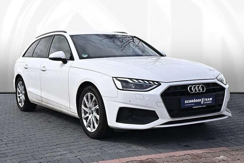 Gebraucht Audi A4 Sport 163 PS (119 kW) 2023 Weiß Kombi