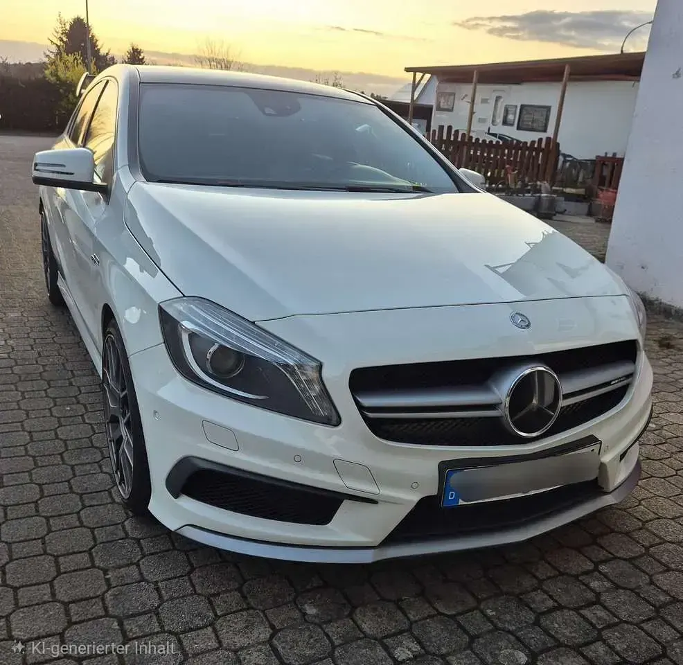 Gebraucht Mercedes A45 AMG AMG 360 PS (264 kW) 2015 Weiß Kleinwagen