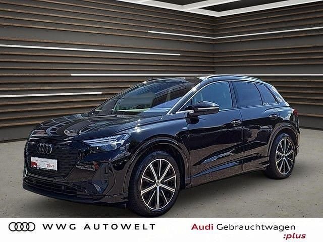 Mythosschwarz metallic Gebraucht 2024 Audi Q4 e-tron Ambiente SUV | 49.780 € - Bild 1/4