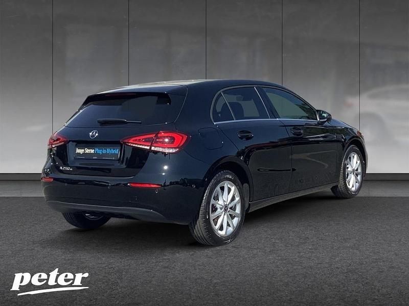 Gebraucht Mercedes A250 Style 160 PS (117 kW) 2021 Schwarz Limousine