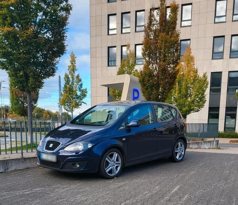 Gebraucht Seat Altea 105 PS (77 kW) 2010 Blau Limousine