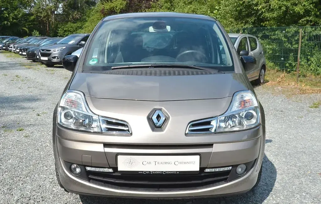 Gebraucht Renault Grand Modus 111 PS (81 kW) 2011 Braun Van / Kleinbus