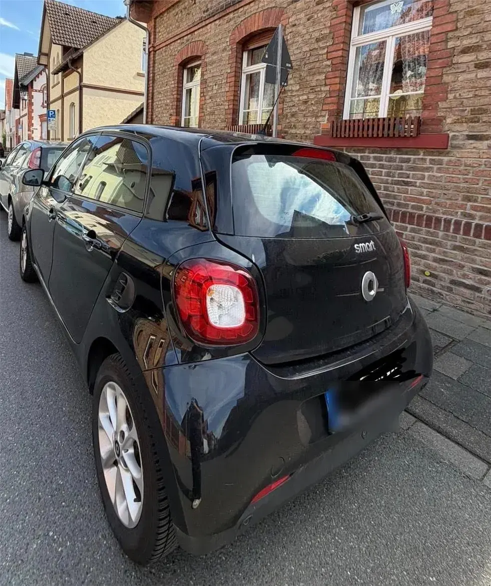 Gebraucht Smart ForFour Basis 71 PS (52 kW) 2015 Schwarz Kleinwagen