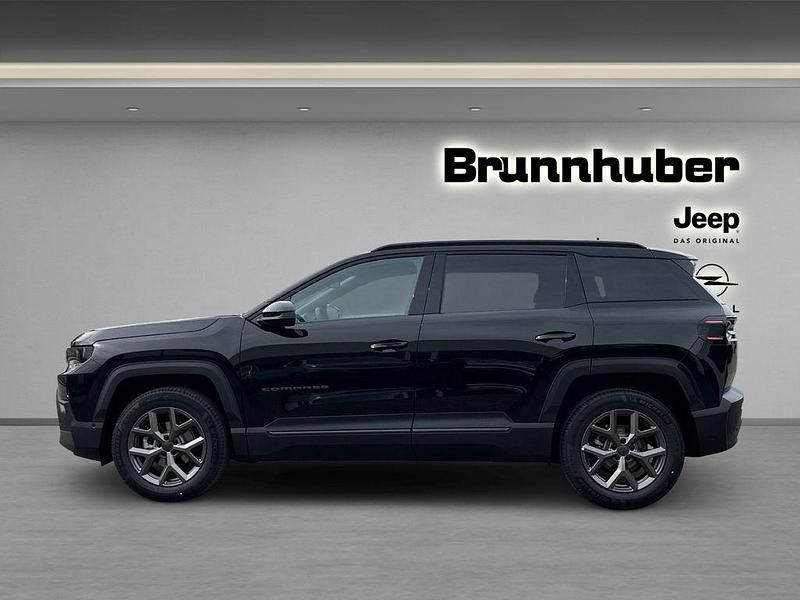 Neu Jeep Compass 145 PS (106 kW) 2026 Schwarz SUV