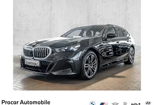 Gebraucht BMW 550e M Sport 489 PS (359 kW) 2025 Kombi