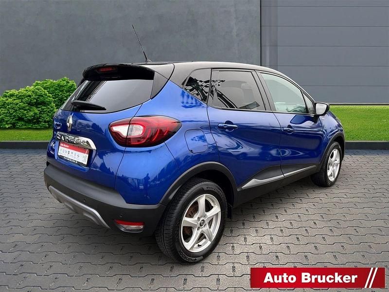 Gebraucht Renault Captur Version S 150 PS (110 kW) 2018 Blue rqh + black gne SUV