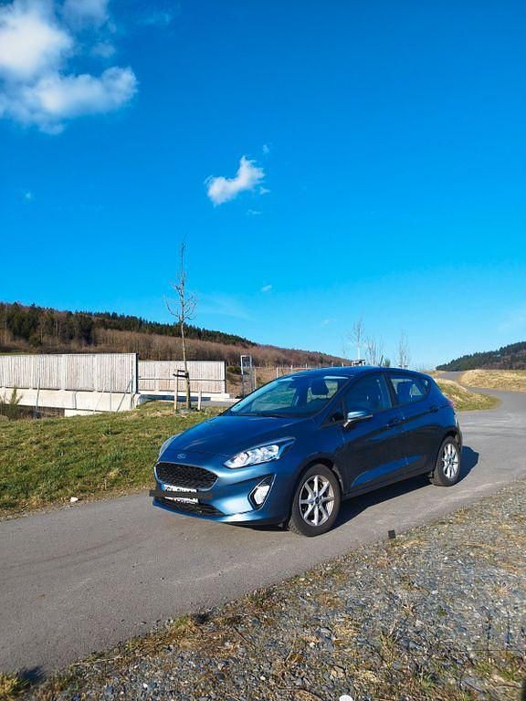 Gebraucht Ford Fiesta Cool & Connect 101 PS (74 kW) 2019 Blau Kleinwagen