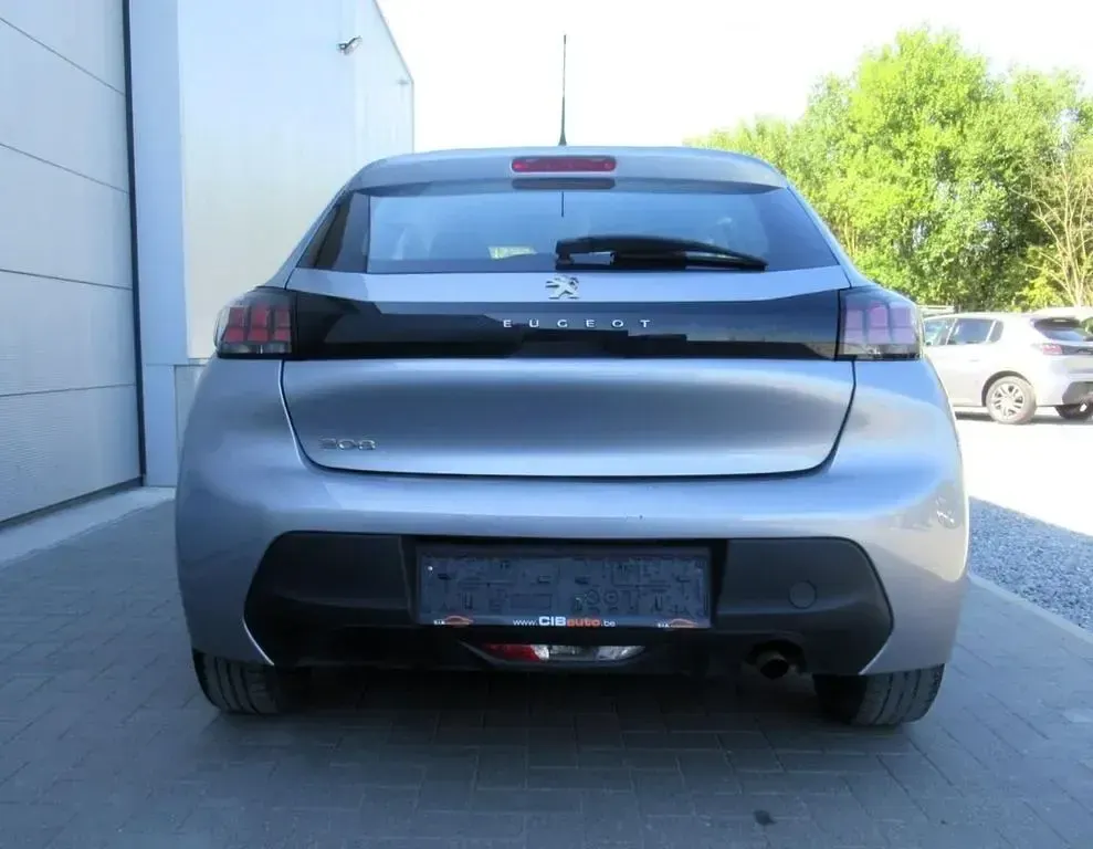 Gebraucht Peugeot 208 75 PS (55 kW) 2023 Grau Kleinwagen