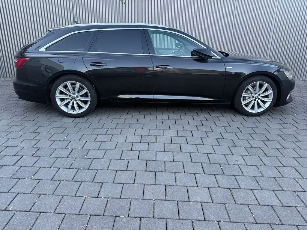 Gebraucht Audi A6 S-line plus 204 PS (150 kW) 2020 Vesuvgrau Kombi
