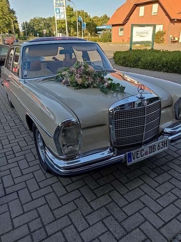 Gebraucht Mercedes S280 140 PS (102 kW) 1969 Beige Limousine