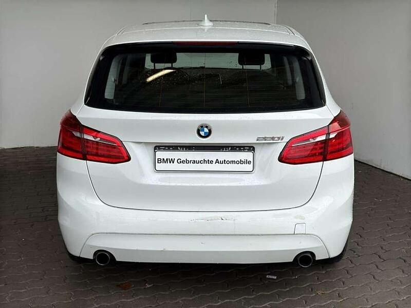 Gebraucht BMW 220 Active Tourer Sport Line 192 PS (141 kW) 2017 Alpinweiß uni Van / Kleinbus