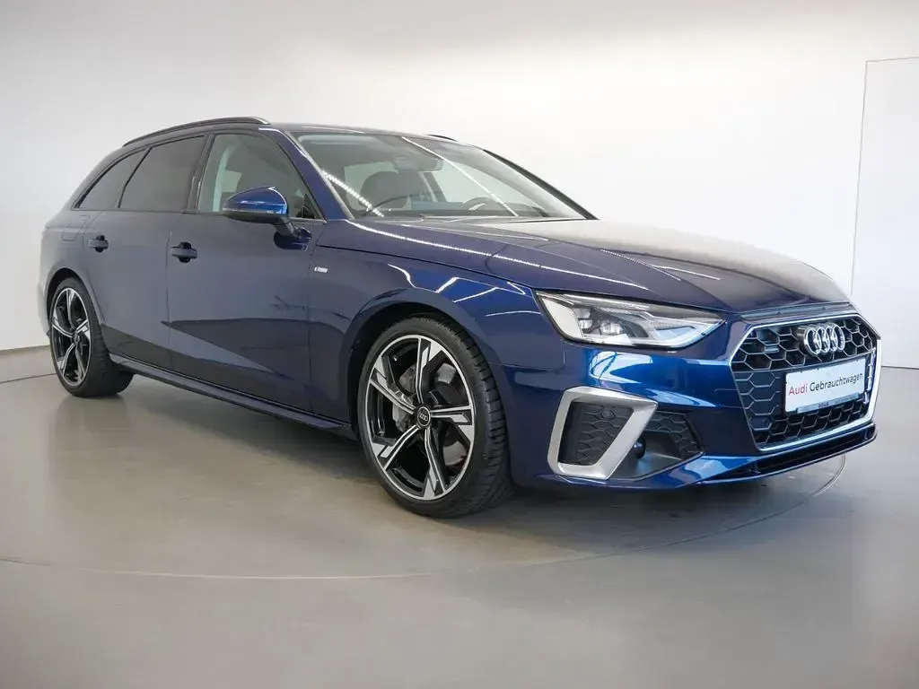 Gebraucht Audi A4 S-Line 265 PS (194 kW) 2023 Navarrablau metallic Kombi