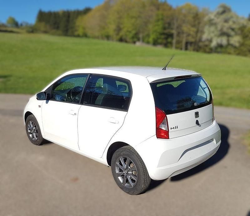 Gebraucht Seat Mii I-Tech 60 PS (44 kW) 2014 Weiß Kleinwagen