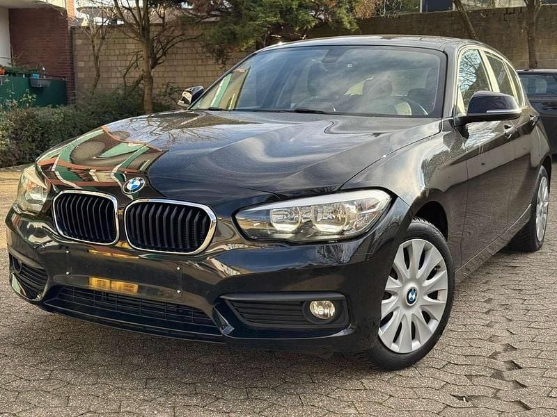 Gebraucht BMW 116 Advantage 109 PS (80 kW) 2016 Schwarz Kleinwagen