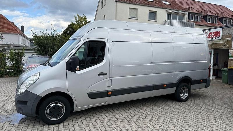 Silber Gebraucht 2014 Renault Master Limousine | 11.600 € (Guter Preis) - Bild 1/4