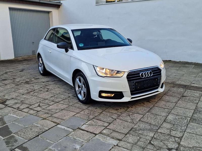 Weiß Gebraucht 2015 Audi A1 Sport Kleinwagen | 7.400 € (Guter Preis) - Bild 1/4