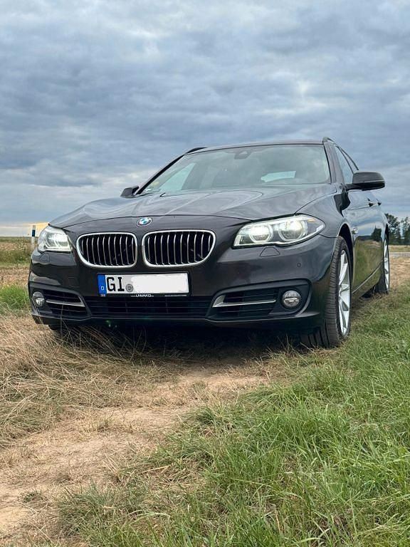 Braun Gebraucht 2014 BMW 535 Comfort Edition Kombi | 18.900 € (Fairer Preis) - Bild 1/4
