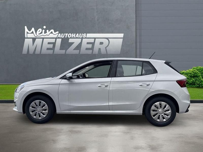 Neu Skoda Fabia Essence 80 PS (58 kW) 2025 Moonweiß Kleinwagen
