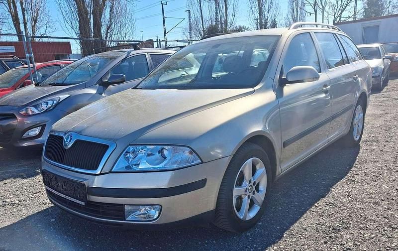 Gebraucht Skoda Octavia Ambiente 150 PS (110 kW) 2005 Saharabeige metallic Kombi