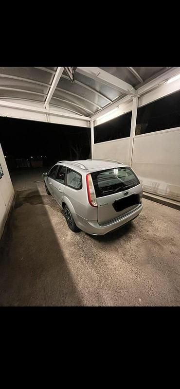 Gebraucht Ford Focus 101 PS (74 kW) 2009 Silber Kombi