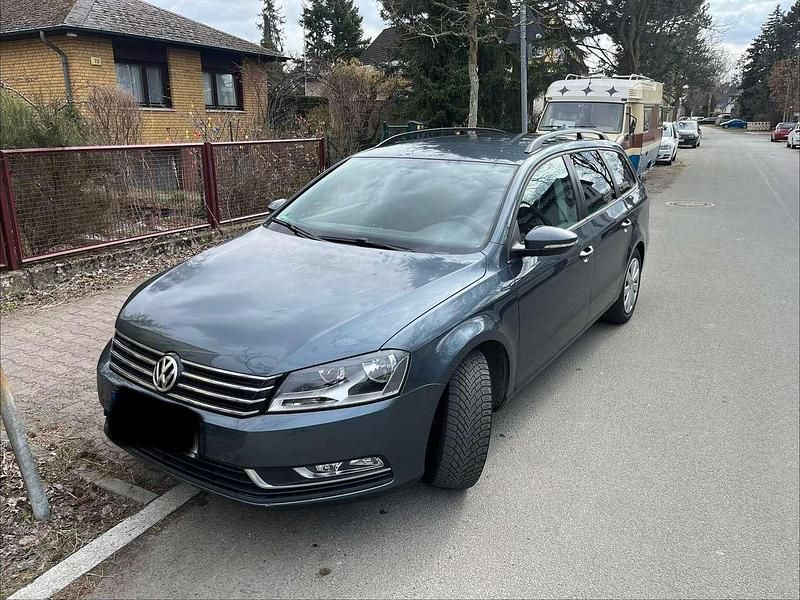 Gebraucht VW Passat Trendline 122 PS (89 kW) 2015 Grau Kombi