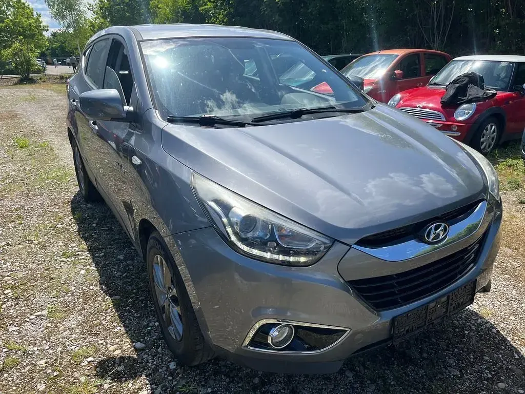 Gebraucht Hyundai ix35 Trend 116 PS (85 kW) 2015 Grau SUV