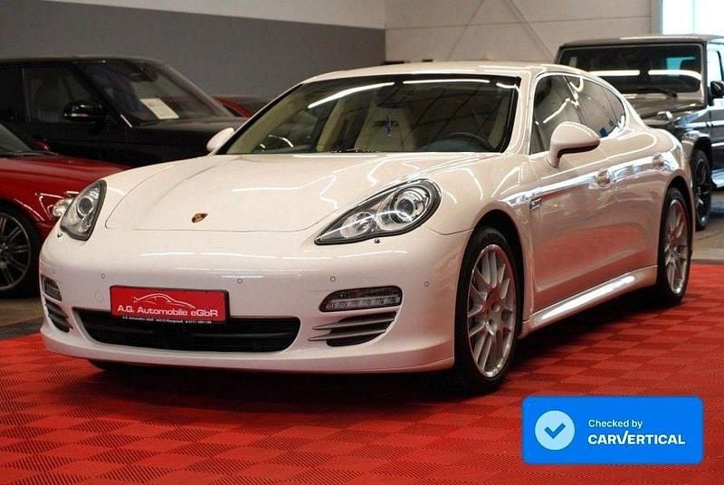 Weiß Gebraucht 2010 Porsche Panamera 4S Limousine | 28.950 € (Fairer Preis) - Bild 1/4