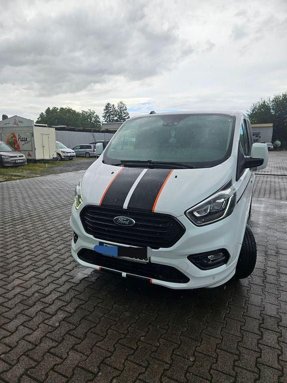 Weiß Gebraucht 2021 Ford Tourneo Custom Sport Van / Kleinbus | 39.500 € (Fairer Preis) - Bild 1/4