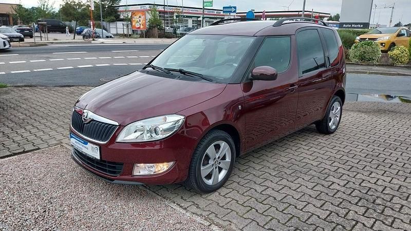 Rot Gebraucht 2014 Skoda Roomster Ambition Kombi | 8.999 € (Teuer) - Bild 1/4