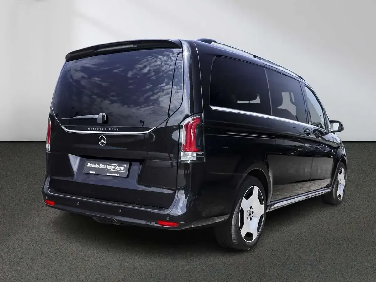 Gebraucht Mercedes V300 Exclusive 237 PS (174 kW) 2025 Schwarz Van / Kleinbus