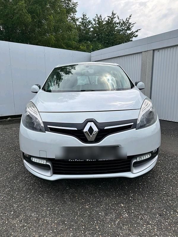 Weiß Gebraucht 2013 Renault Grand Scénic III Van / Kleinbus | 3.850 € (Guter Preis) - Bild 1/4