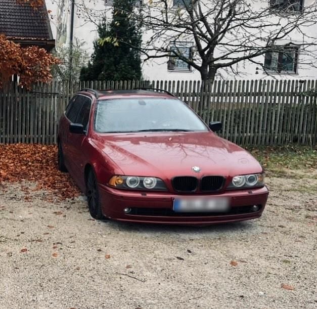 Andere außenfarben Gebraucht 2000 BMW 530 Kombi | 4.500 € (Fairer Preis) - Bild 1/4