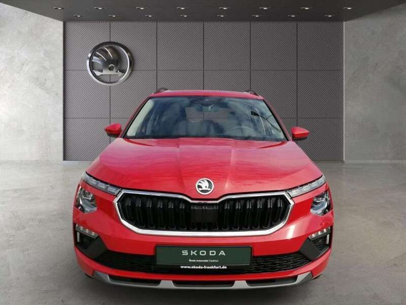 Rot (velvetrot metallic) Neu 2025 Skoda Kamiq Tour SUV | 27.481 € (Fairer Preis) - Bild 1/4