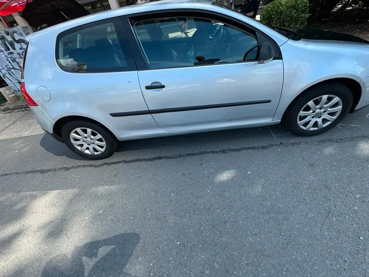 Gebraucht VW Golf V 75 PS (55 kW) 2005 Silber Kleinwagen
