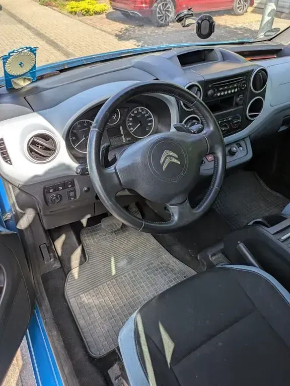 Gebraucht Citroën Berlingo 92 PS (67 kW) 2012 Blau Van / Kleinbus