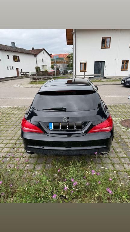 Gebraucht Mercedes CLA250 Shooting Brake Style 211 PS (155 kW) 2015 Schwarz Kombi