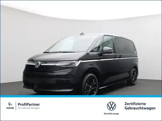 Second-hand VW Multivan Style 150 CP (110 kW) 2025 Negru Monovolum