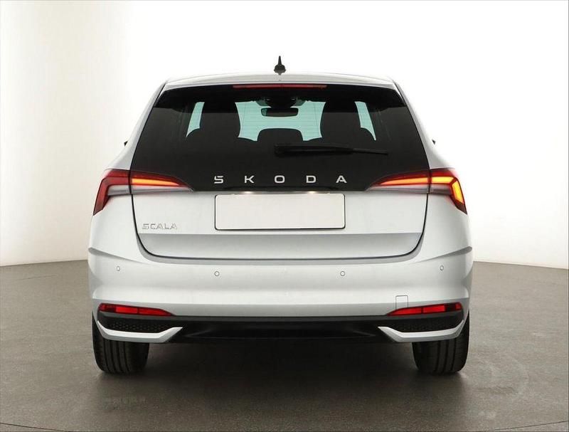 Gebraucht Skoda Scala Selection 116 PS (85 kW) 2024 Silber Kleinwagen