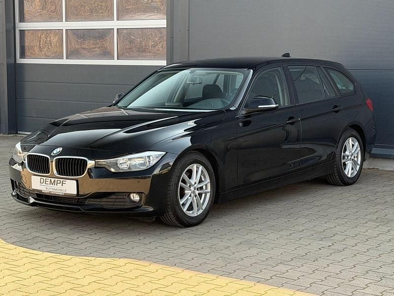 Gebraucht BMW 320 Luxury Line 163 PS (119 kW) 2014 Schwarz Kombi