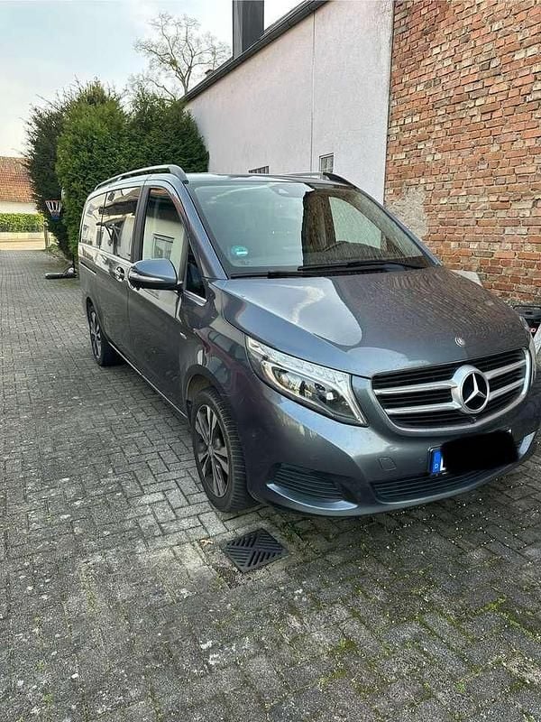 Gebraucht Mercedes V250 Edition 190 PS (139 kW) 2015 Grau Van / Kleinbus