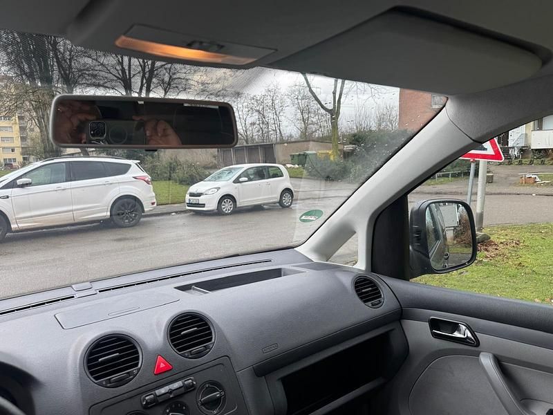 Gebraucht VW Caddy 80 PS (58 kW) 2009 Grün Van / Kleinbus