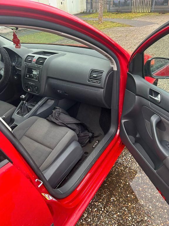 Gebraucht VW Golf V Comfortline 80 PS (58 kW) 2007 Rot Limousine