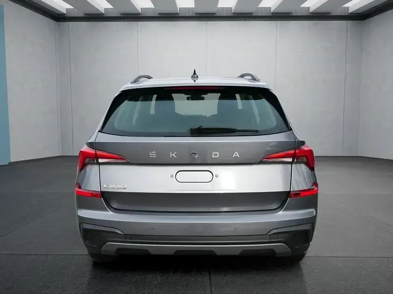 Neu Skoda Kamiq 150 PS (110 kW) 2026 Grau SUV