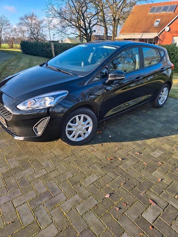 Schwarz Gebraucht 2018 Ford Fiesta Limousine | 6.990 € (Guter Preis) - Bild 1/4