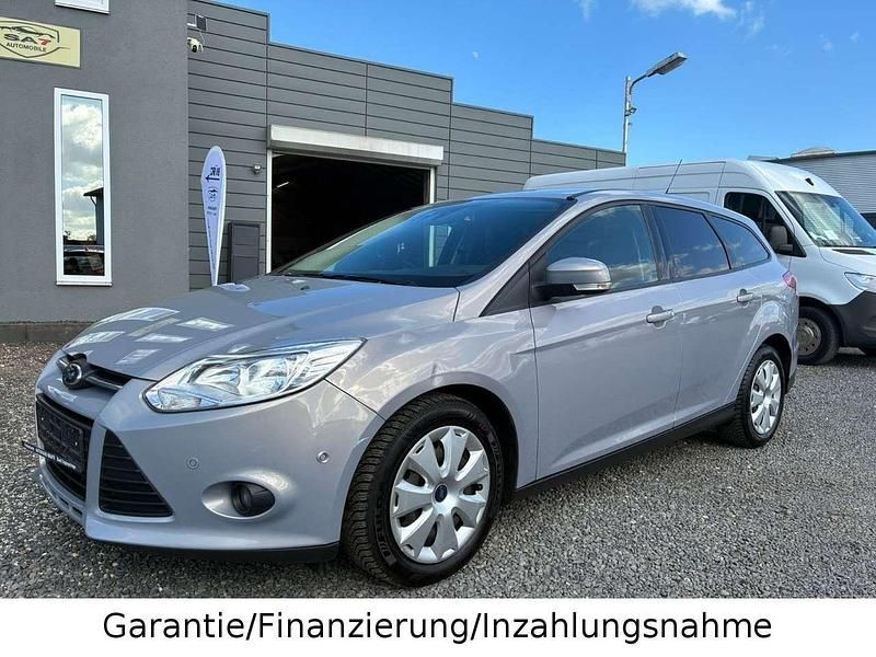 Gebraucht Ford Focus Trend 116 PS (85 kW) 2013 Dark micastone Kombi