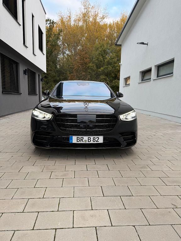 Schwarz Gebraucht 2024 Mercedes S580 AMG Limousine | 125.900 € (Fairer Preis) - Bild 1/4